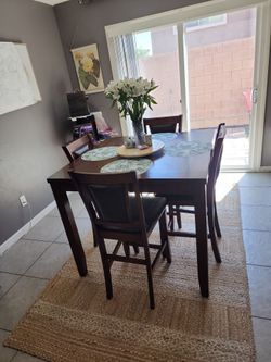 Brown Wood Hightop Table Set