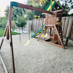 Backyard Discovery Western Cedar Swing Set