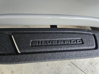 2024 Silverado 2500 Side Steps