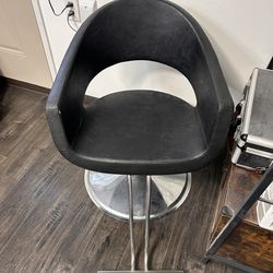 Beauty/ barber chair
