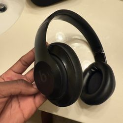 Beats Studio Pro