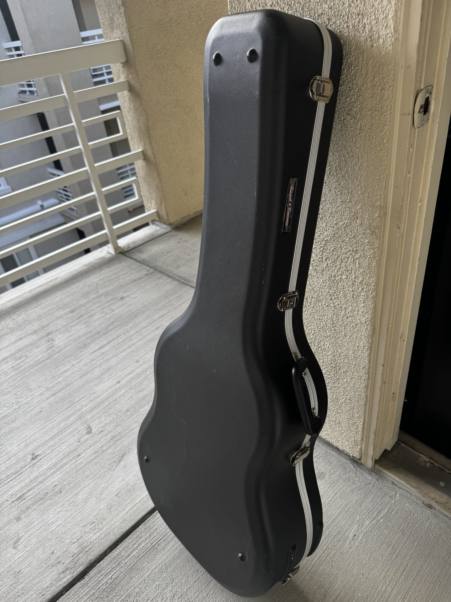 Roadrunner Guitar case