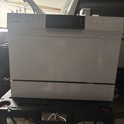 Comfee dish washer