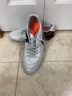 Nike shoes for men size 11.5 US