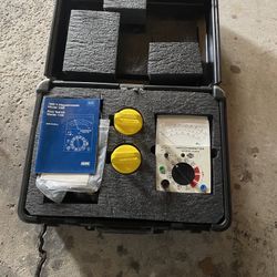 AEMC MEGOHMMETER