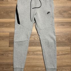 Nike Tech Fleece Pants Large