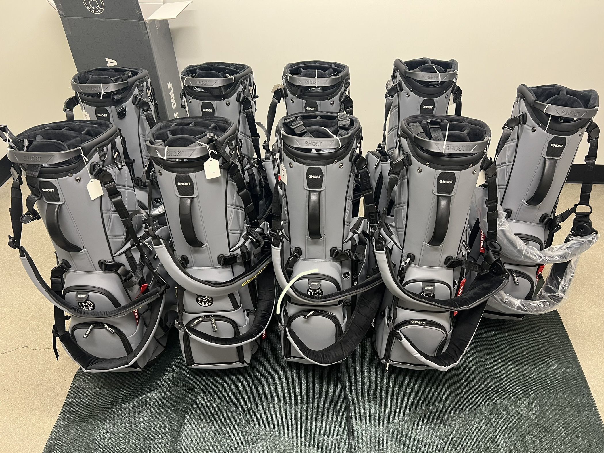 NEW Ghost Golf MAVERICK color golf bag 14 way for Sale in Cty Of Cmmrce, CA  - OfferUp