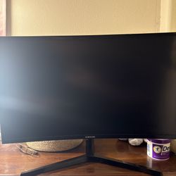 Samsung Gaming  Curved Monitor 27” Inch