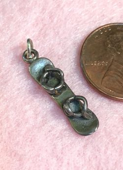 .925 Snowboard Pendant