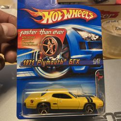 Toy Die-Cast 2005 Hot Wheels Faster Than Ever #101 Muscle Mania 1/5 1971 PLYMOUTH GTX Yellow