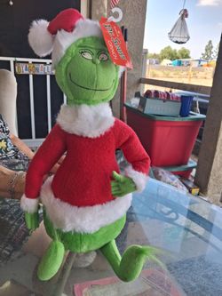 Grinch Hallmark 1998 Plushie with tag.