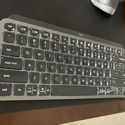 Logitech MX Keys Mini Minimalist Wireless Illuminated Keyboard