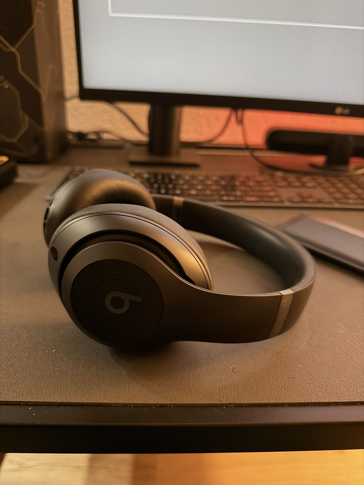 Headphones Beats Studio Pro