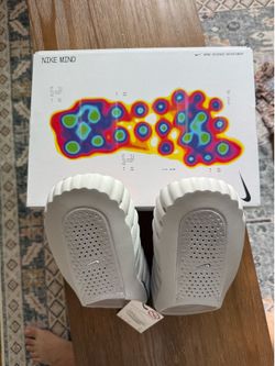Nike Mind 001