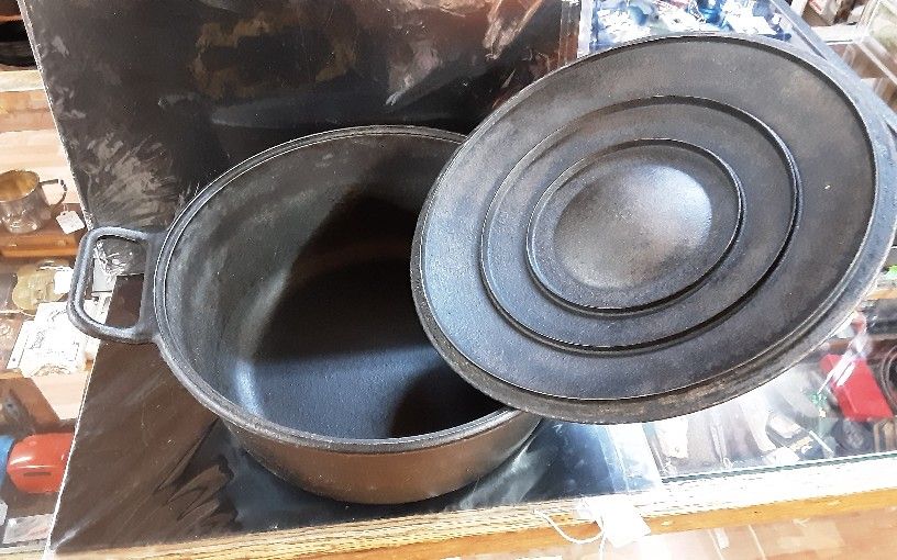 USA Lodge P12 D W/ Lid Located In Shelton