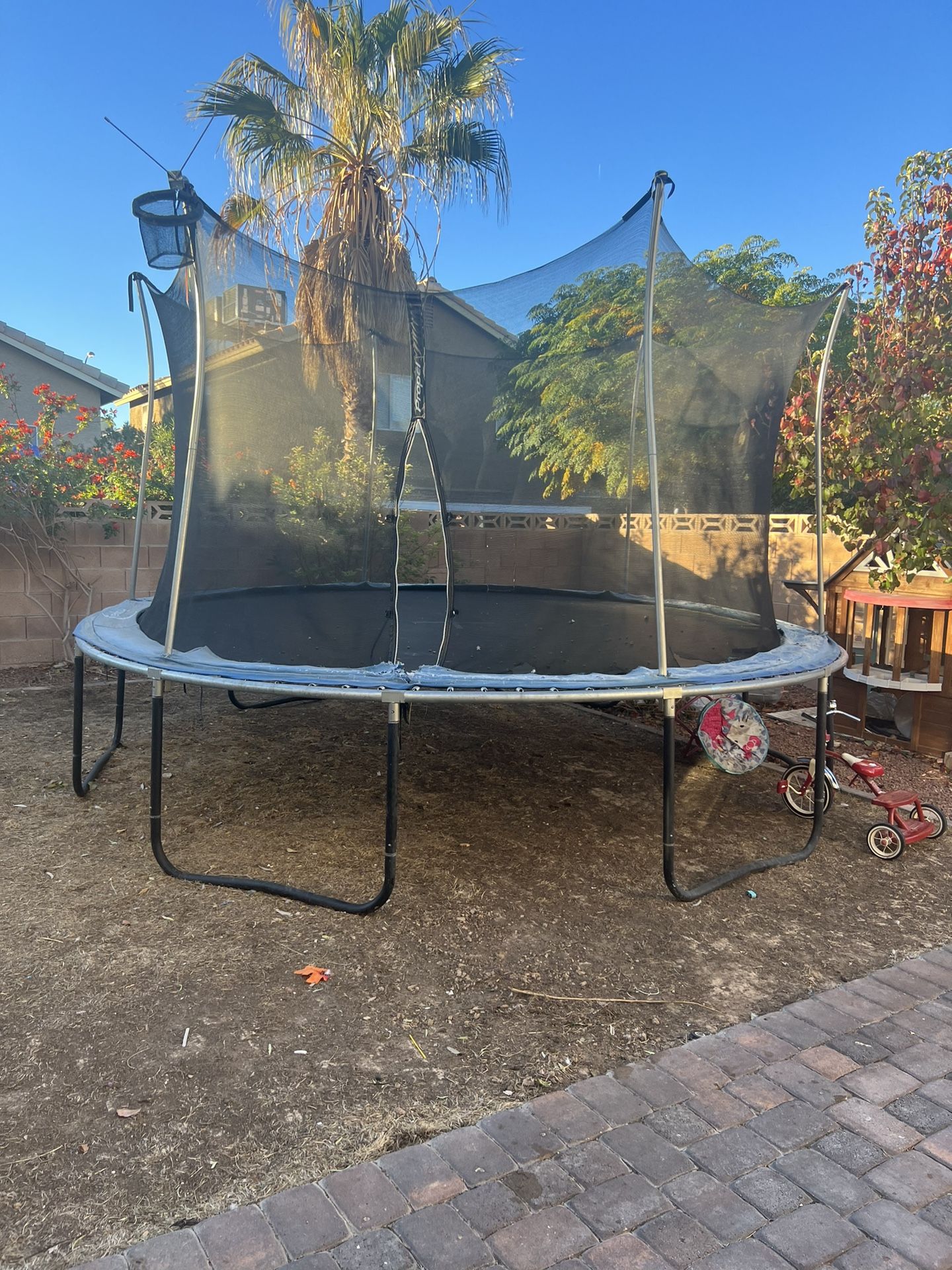 Trampoline