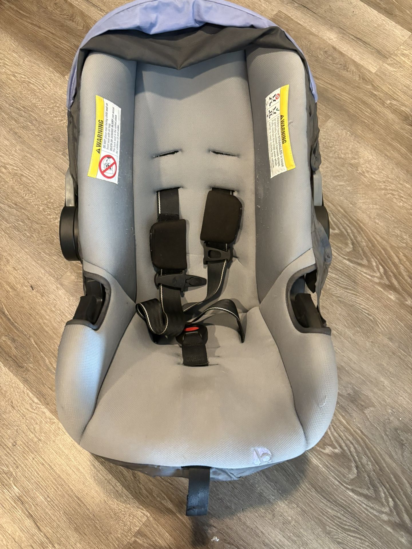 Baby Trend Car seat With Base