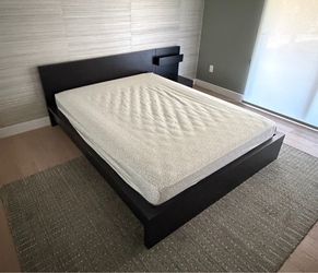 Bedroom Furniture Set