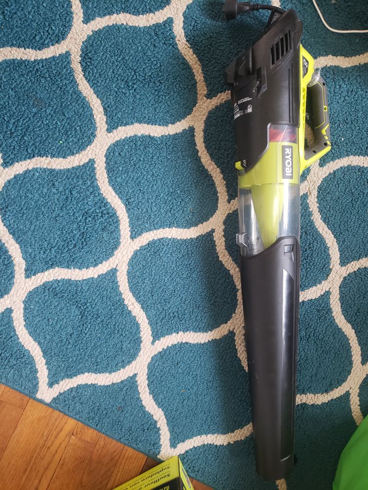 New Leaf Blower (never used(