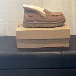 UGG Slippers 