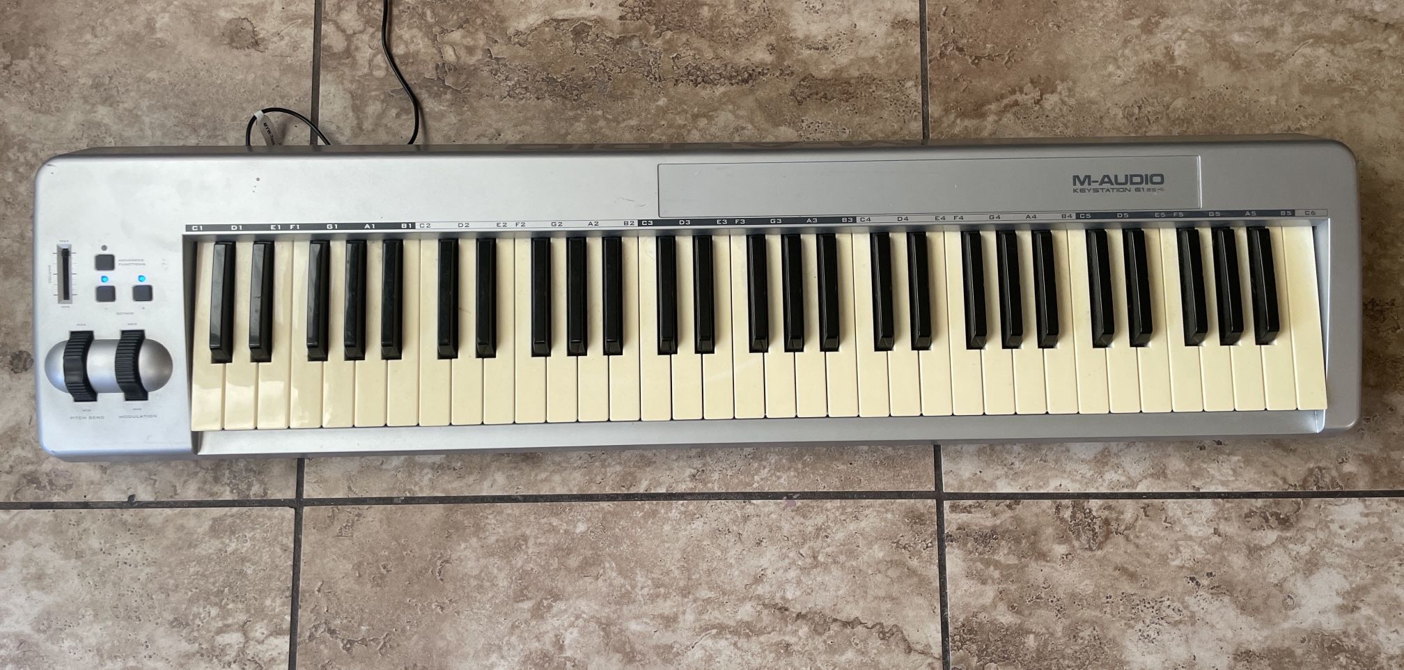 M-Audio Keystation 61 ES MIDI keyboard