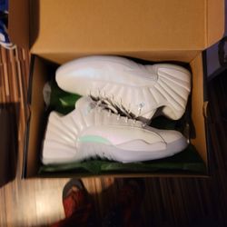 Jordan 11 Low EASTER  Excellent Cond. Sz 11 $170