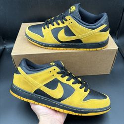Size 9.5 - Nike SB Dunk Low Pro Iowa 2015