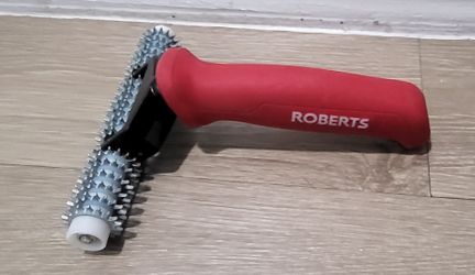 ROBETS LOOP PILE CARPET SEAM ROLLER TOOL WITH ERGONOMIC HANDLE