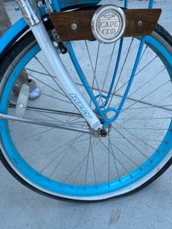 Women’s beach cruiser 26inh huffy for $100 obo pick up only
