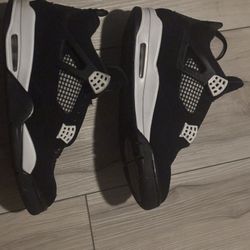 Aj 4s White Thunders 