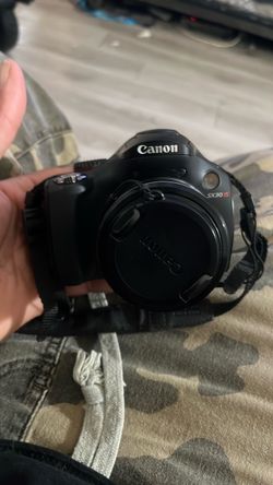Canon SX30 IS camera