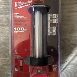Milwaukee M18 Trouble Light With USB Charging (Tool Only)