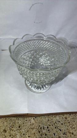 Bowl Wexford Anchor Hocking Pedestal Centerpiece or Deep Serving Dish Diamonds