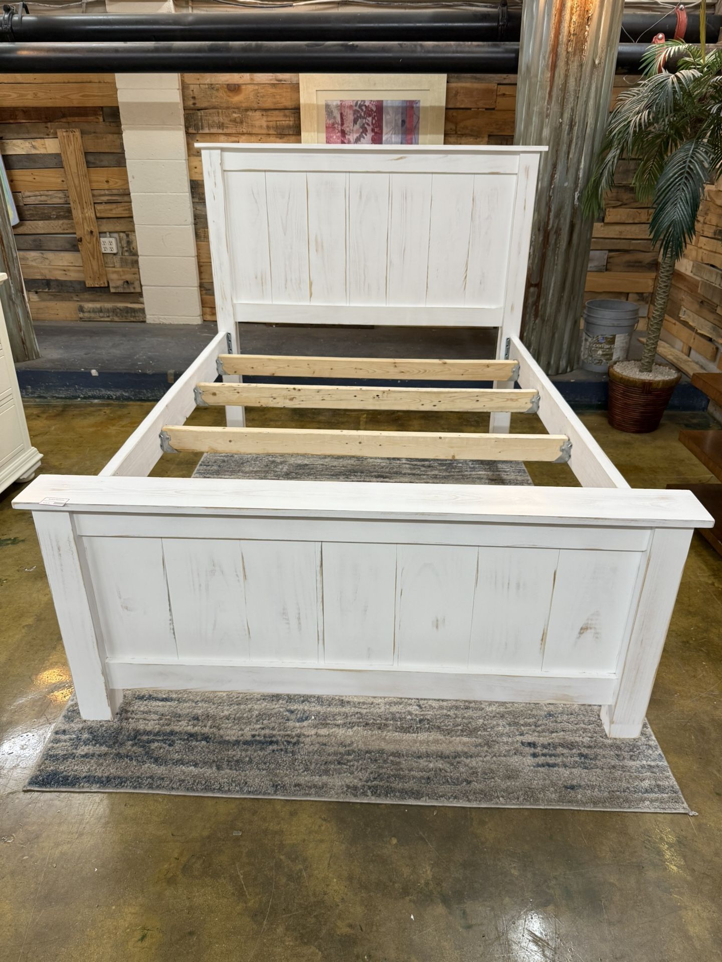 White Washed Full Bed