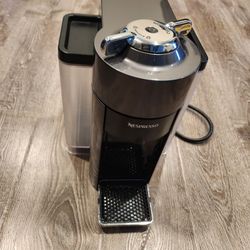 Nespresso Vertuo Coffee and Espresso Machine & Descaling Soulution Kit 