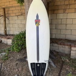 5’7 Lost MR California Twin Surfboard