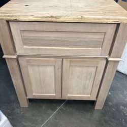 Omega - 32” W x 21” D x 34.5” H Quartersawn Oak, Ceruse Natural w/Porcelain Glaze Vanity