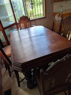 Antique table w/ leaf