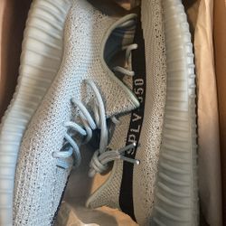 Adidas Yeezy Boost 350 V2