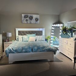 White 4PC King Bedroom Set