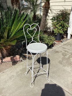 **** Vintage  Ice Cream Parlor Kid’s Bar High Chair/Planter - Pls Read Description *****