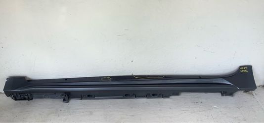 2020 2024 Toyota Corolla left rocker molding (4)