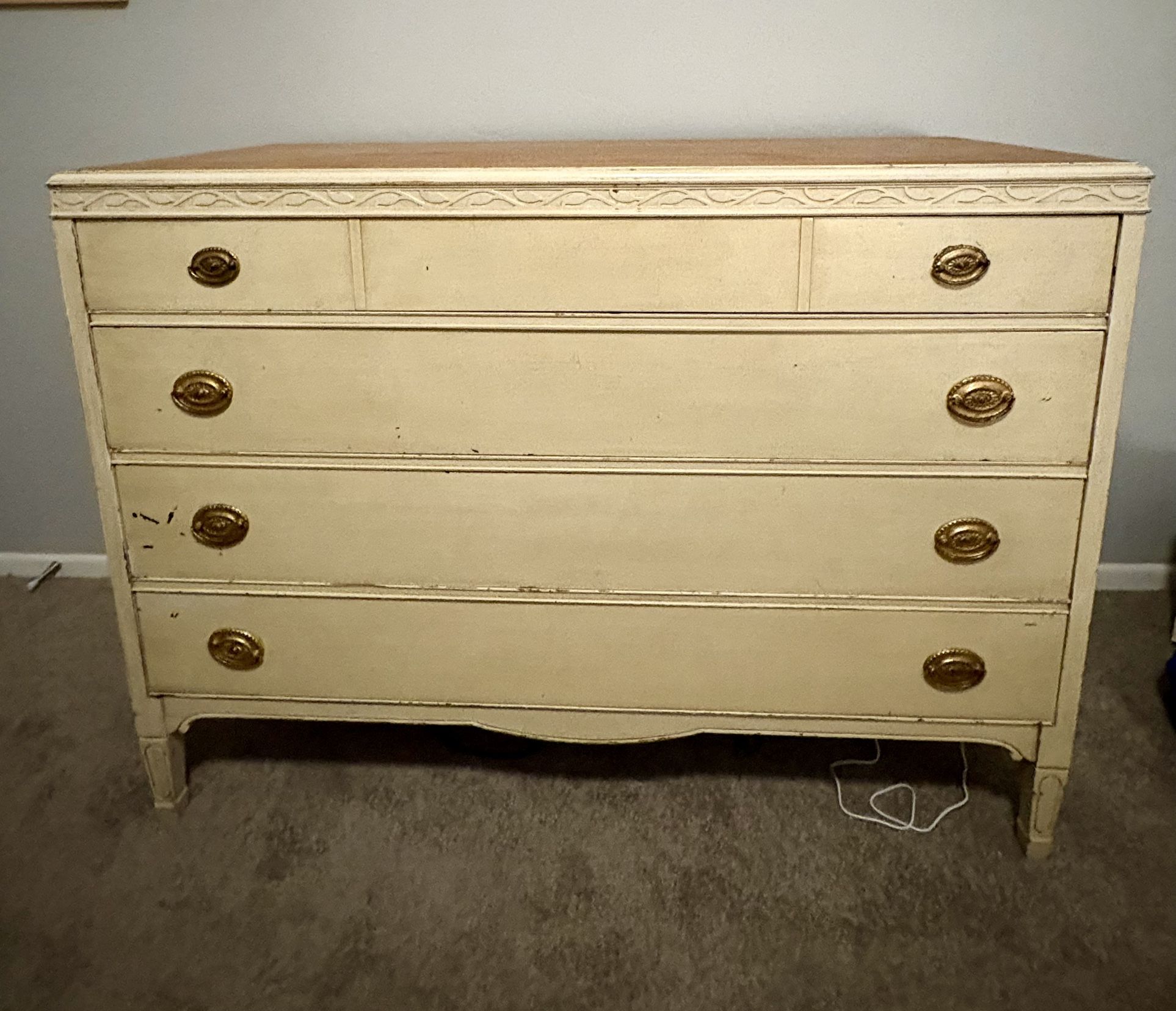 Dresser