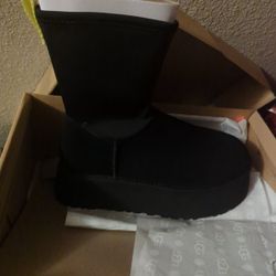 UGG BOOTS
