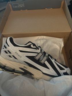 New Balance 1906