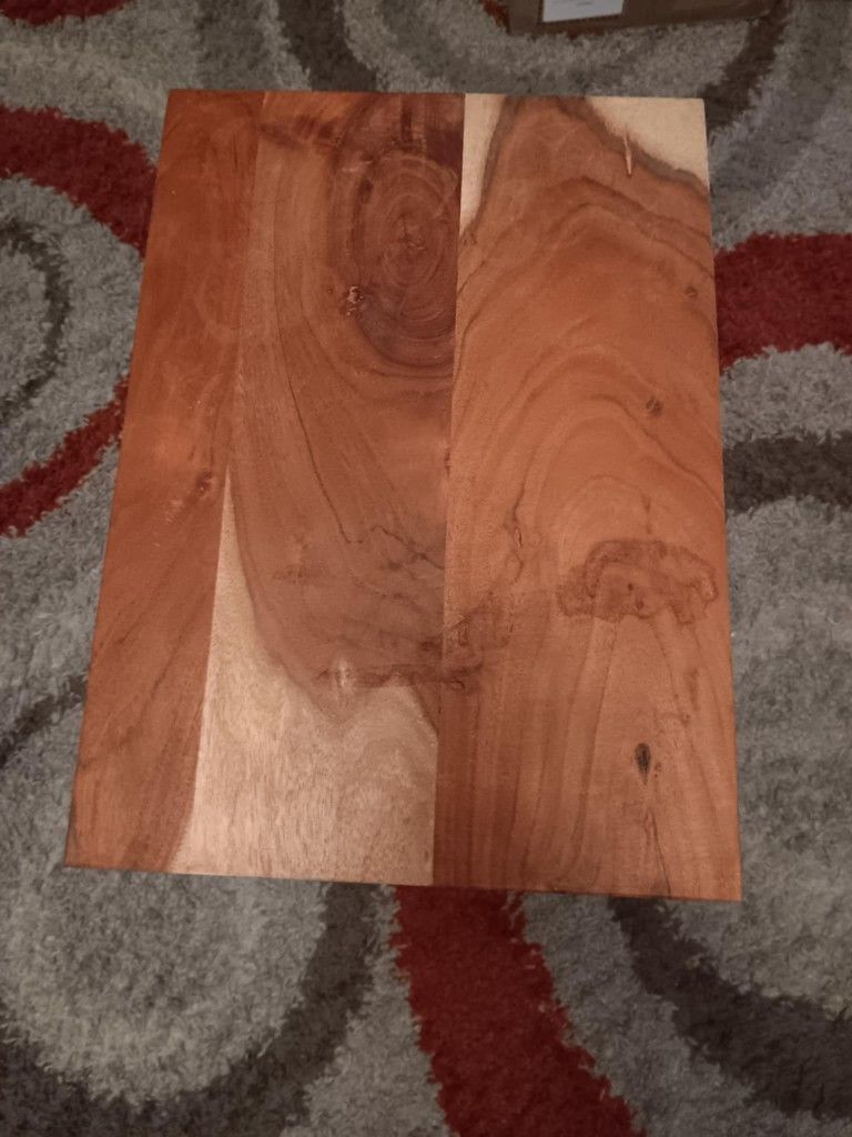 Nice and sturdy C Table