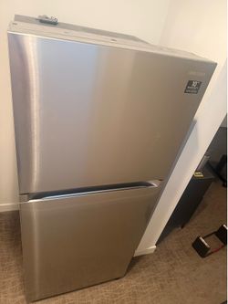 Samsung Refrigerator   RT18M6215SR