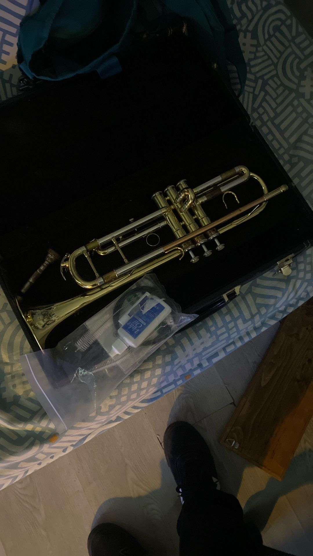 Complete Trumpet With Hard Case + Cleaning Kit