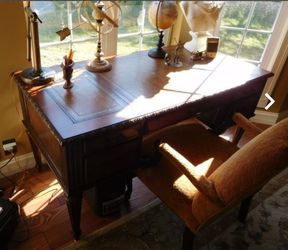 Writing Desk by Hooker Furniture
