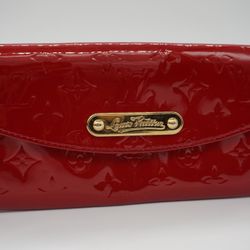 LOUIS VUITTON (‼️ASK FOR KASSY‼️)